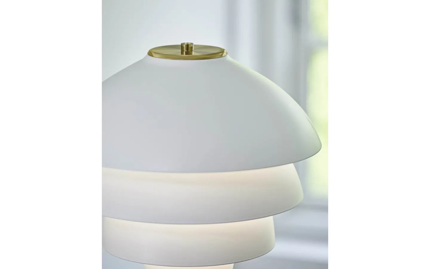 Golvlampor < Belid Valencia Golvlampa 151cm Vit/Mässing
