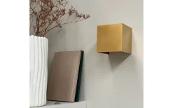 Lampetter-Dyberg Larsen Venus 10X10 Vägglampa Mässing Inomhus