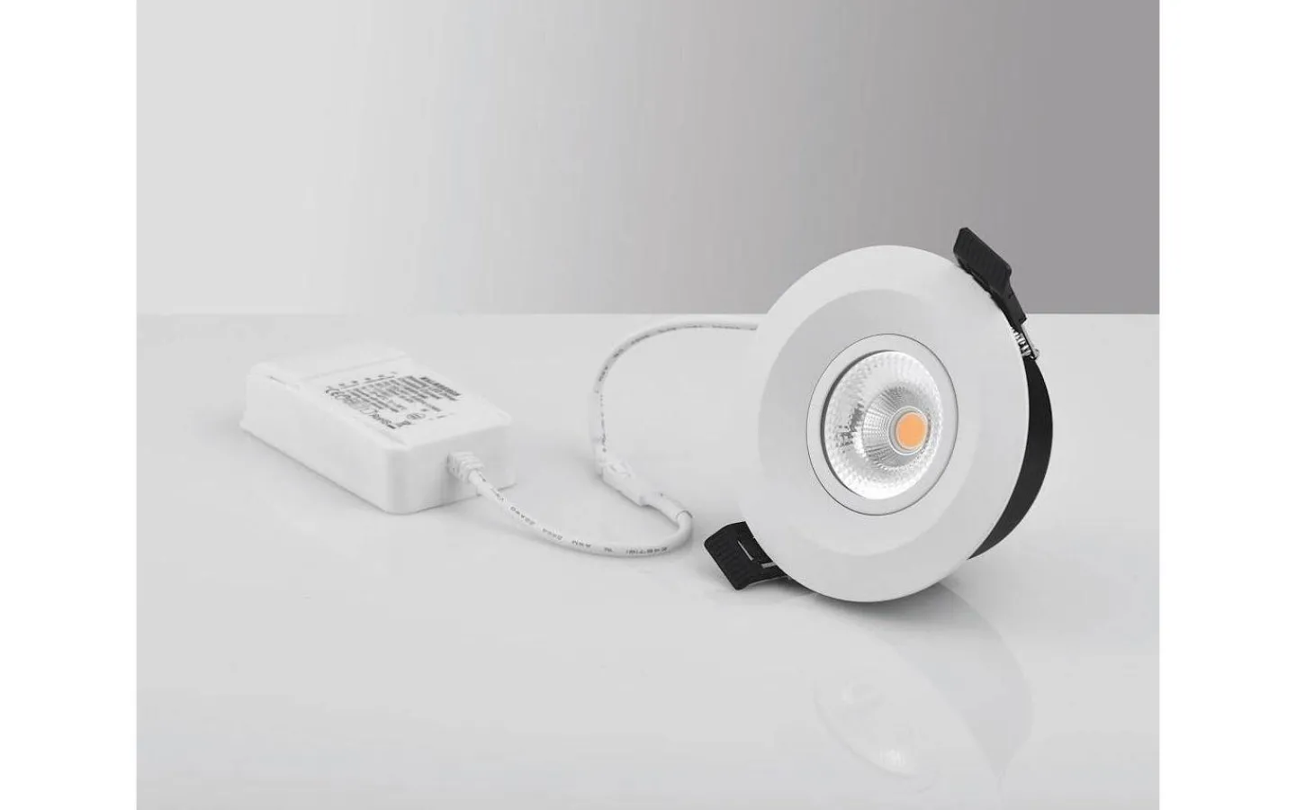 Badrum|Hall & Trappa-Malmbergs 230V LED Spotlight 3000K 450lm 5W(35W), 10års Garanti