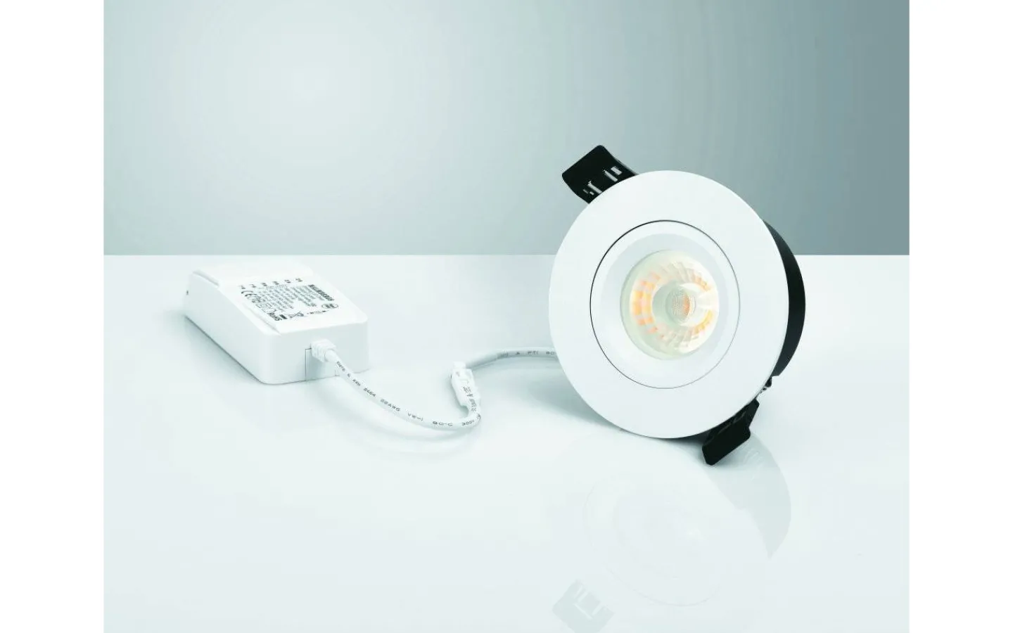 Downlights, Spotlight|230V Led Spotlights < Malmbergs Yar Downlight 4000K 7W Vit 230V IP44